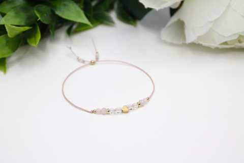 Bransoletka Beauty na Pierwszą Komunię z różowym kwarcem i kryształem górskim, personalizowana pamiątka